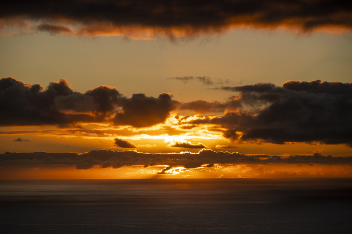 Zonsondergang boven de Atlantische Oceaan bij Ponta do Pargo