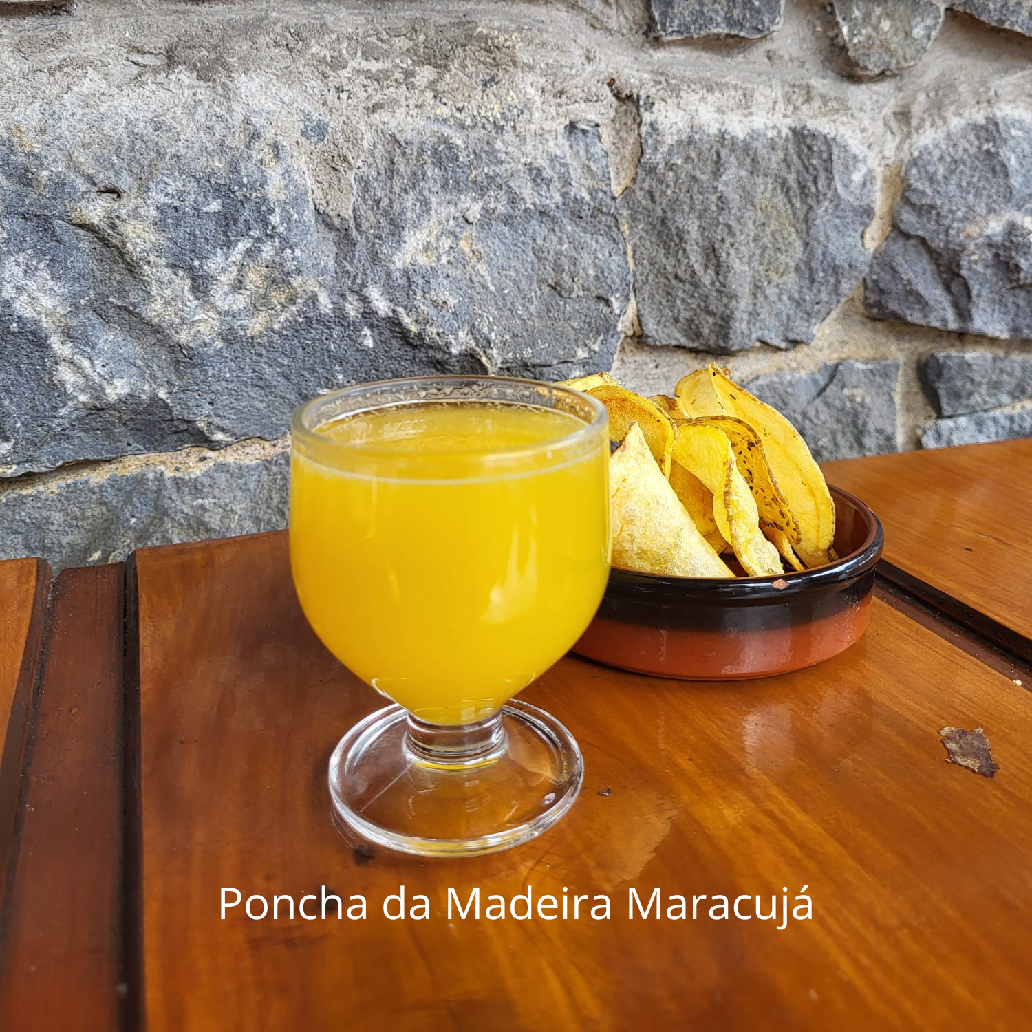 Fruitige poncha met passievrucht op Madeira