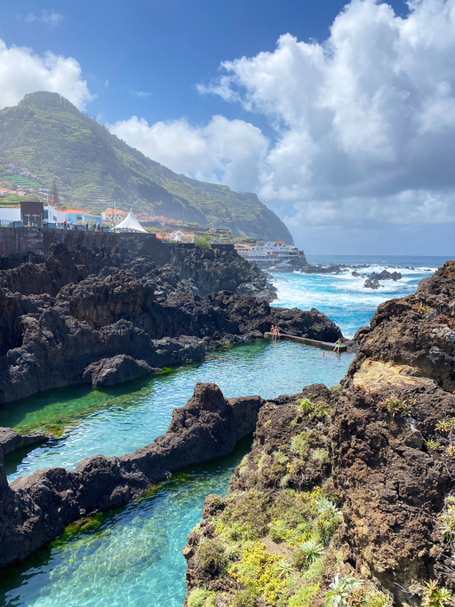 Natuurlijke zwembaden van Madeira tijdens een reis in juli