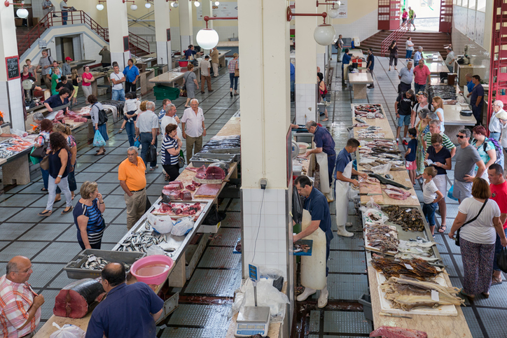 Verse tonijn op de vismarkt in Funchal