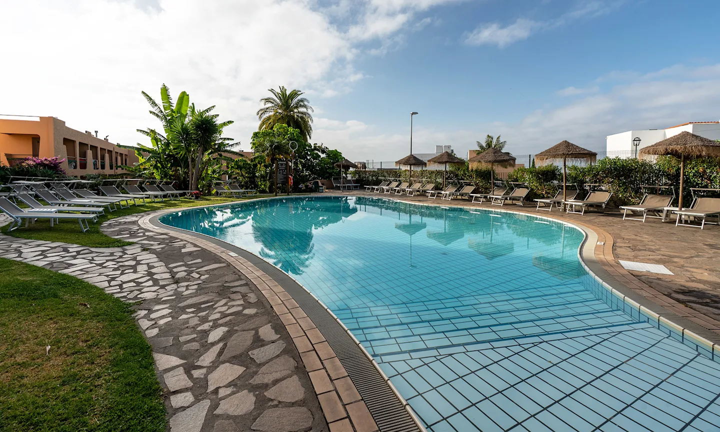 Zwembad van Garajau Madeira Hotel in Caniço de Baixo